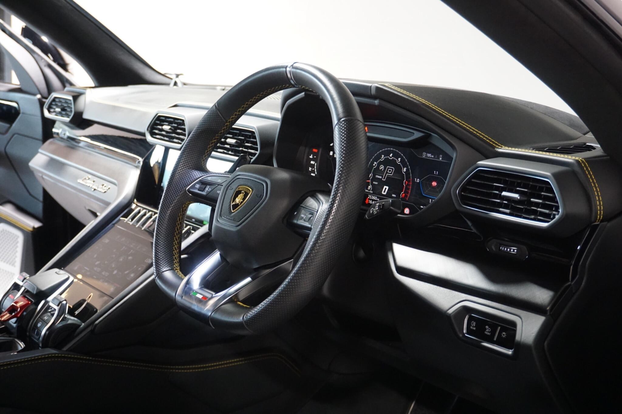 Lamborghini Urus 4.0 V8 BiTurbo SUV 5dr Petrol Auto 4WD Euro 6 (650 ps)